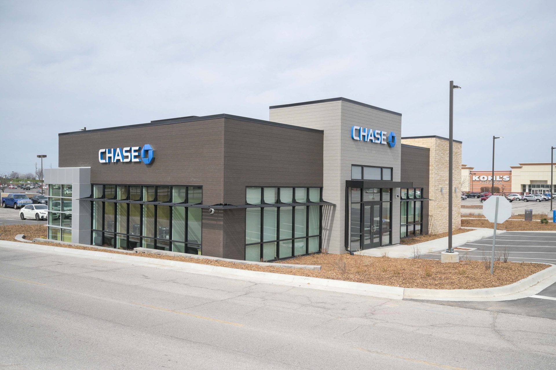 Chase Shawnee new bank branch